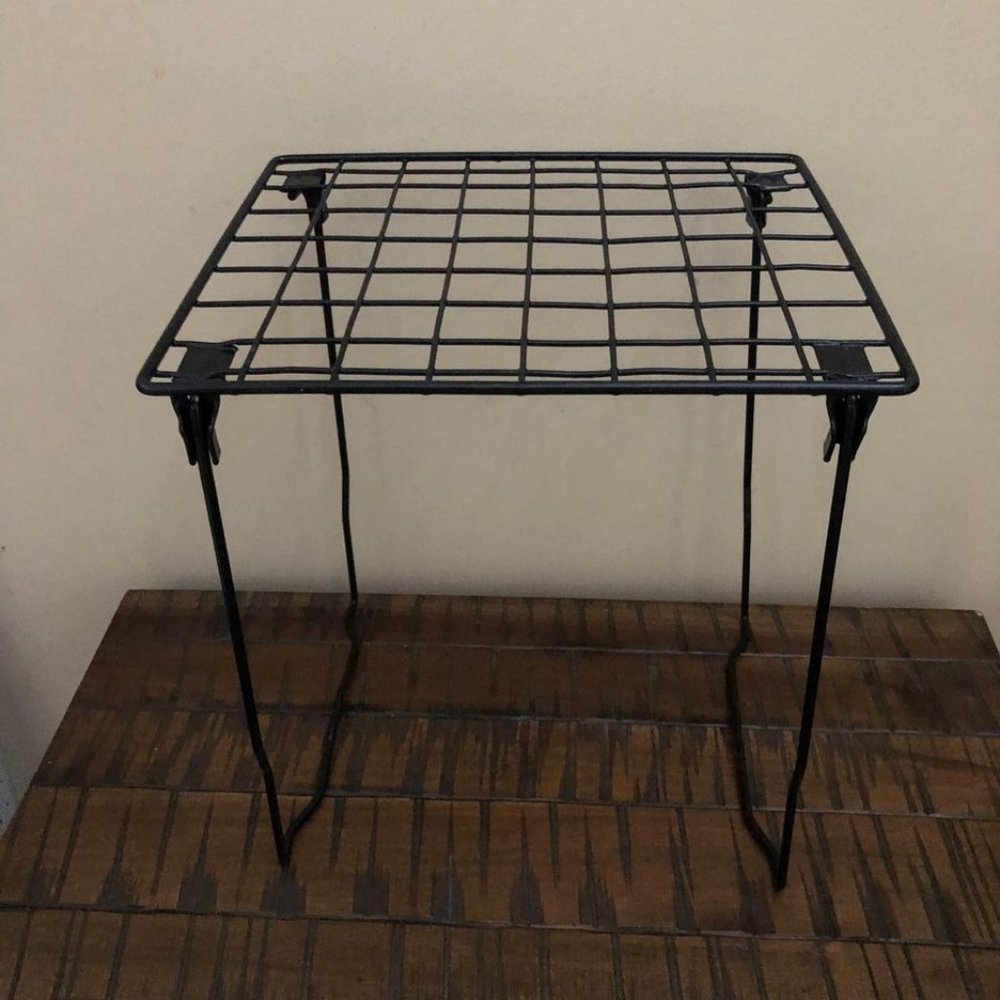 Black Wire Locker Shelf‎